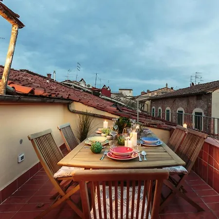 Apartamento Terrazza Santa Croce, Panoramic Terrace Penthouse Inside The Walls Of *