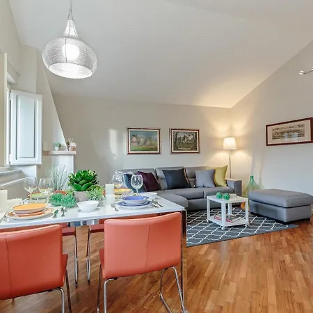 Terrazza Santa Croce, Panoramic Terrace Penthouse Inside The Walls Of * Lucca