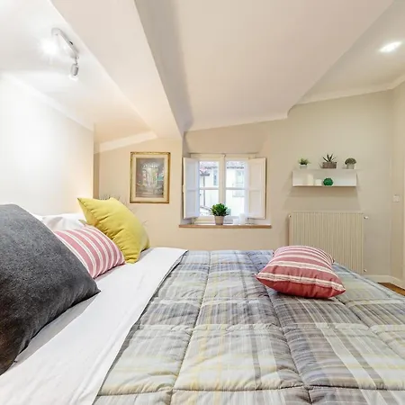 Apartment Terrazza Santa Croce, Panoramic Terrace Penthouse Inside The Walls Of Lucca